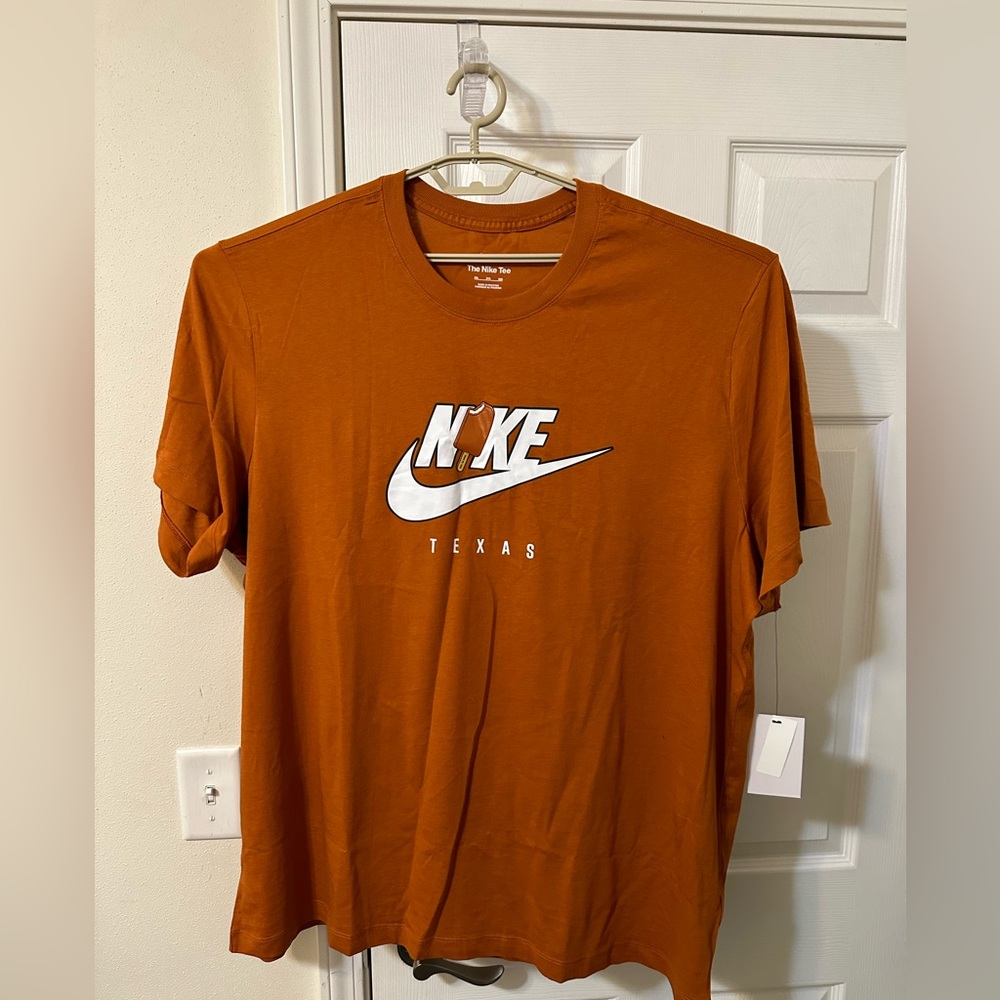 Nike Men’s College Crew-Neck T-Shirt
Desert Orange Size 3XL